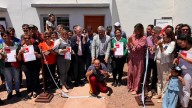 El Galpón: Veinte familias recibieron las llaves de su casa propia