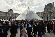 Presentó su renuncia. La presidenta del Louvre habló tras el impresionante robo y admitió fallas en la vigilancia del museo