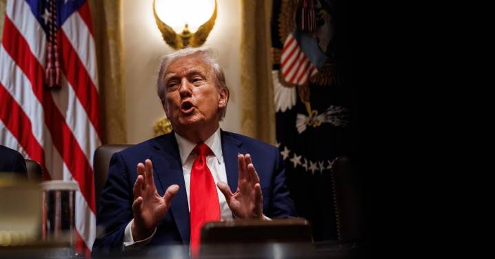 Dice Trump que “quizás deberían expulsar” a España de la OTAN