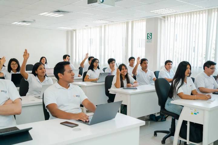 Osiptel: conoce a los 60 becarios del programa de especialización en telecomunicaciones