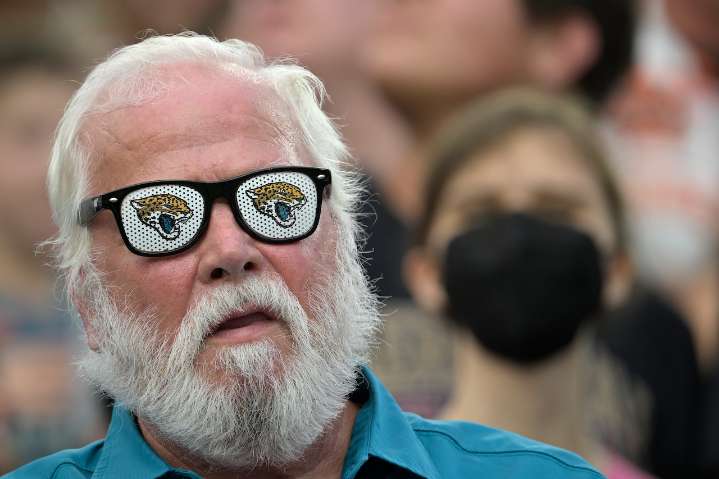Where to watch Jacksonville Jaguars vs Kansas City MNF game streaming live on demand for free without cable tonight; Monday Night Football kickoff time, TV channel, spread, odds, prediction