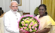 PM Modi Calls on President Murmu at Rashtrapati Bhavan, Shares Diwali Greetings 