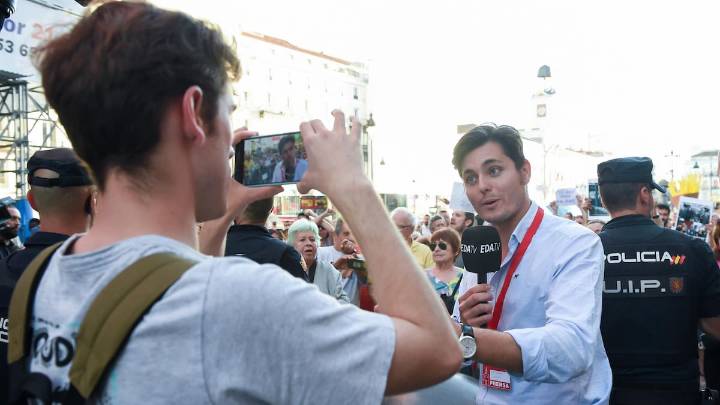 El agitador ultra Vito Quiles suspende su acto en Pamplona alegando falta de seguridad