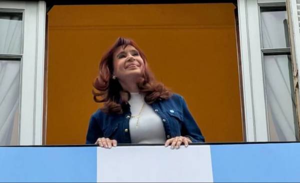 Cristina Kirchner advirtió que la economía está manejada a “control remoto” por EE.UU: “Es Milei o Argentina"