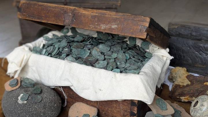 Descubren un millón de dólares en monedas de un naufragio frente a Florida