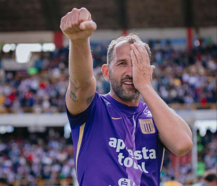 Hernán Barcos se ilusiona con renovar una temporada más con Alianza Lima