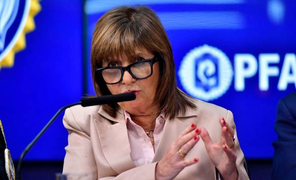 Bullrich le pidió a Espert que "vuelva a los medios y conteste claro"