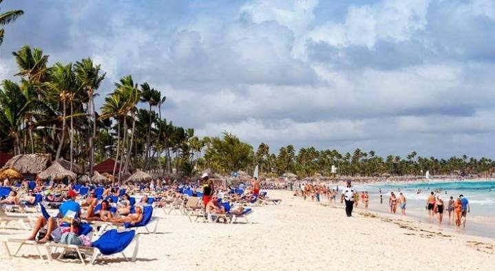 Punta Cana gana terreno mientras el Caribe Mexicano mantiene baja en turismo