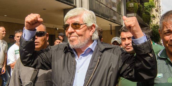 Clima de rebelión en el sindicato de Moyano: asambleas en favor de Aparicio y una fuerte amenaza