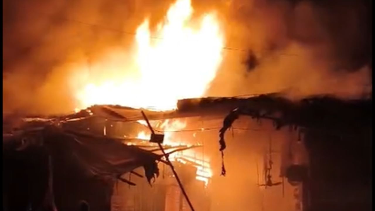 Mumbai: Major fire breaks out in auto parts warehouse in Kurla; multiple fire tenders deployed