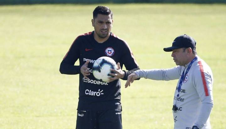 "Conoce el fútbol chileno": el candidato de Gonzalo Jara para asumir en la Selección Chilena
