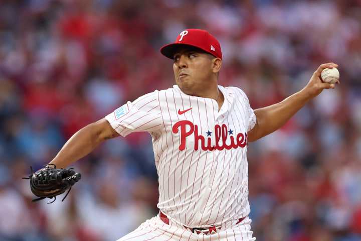 Mets should try to sign star lefty as a free agent, per analyst