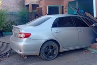 NAPENAY: Un Auto Terminó Dentro De Una Casa