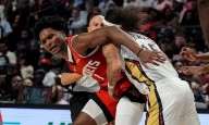 José Alvarado protagoniza encontronazo en juego de pretemporada entre los Pelicans y Rockets