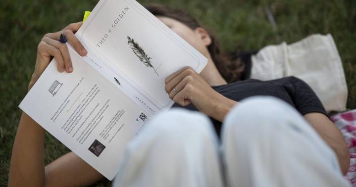 Photos: Charleston Literary Festival's silent reading party at Marion Square