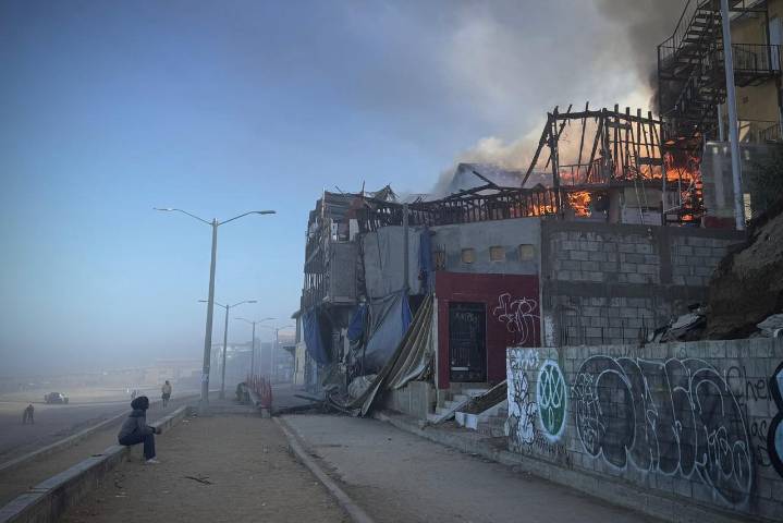 Se incendia restaurante “El Barco” en Playas de Tijuana