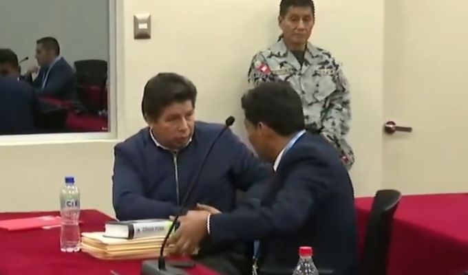 Pedro Castillo retira a su abogado en pleno juicio oral: "No quiero más exponerlo"