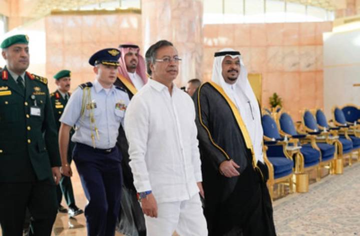 Así fue el primer día del presidente Petro en Riad: Reuniones e intervenciones sobre la Selección Colombia