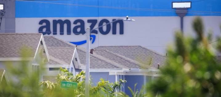 Amazon planea despedir hasta 30.000 empleados en EE.UU: CNBC