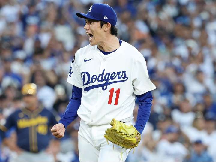 Dodgers near repeat World Series trip, beat Brewers for 3
