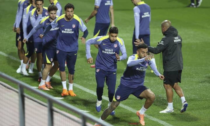 Simeone prueba un once con Sorloth, Julián y Baena para recibir al Sevilla