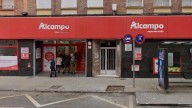 Encierra a su novia y le da puñetazos "por mirar a otros hombres" en un supermercado