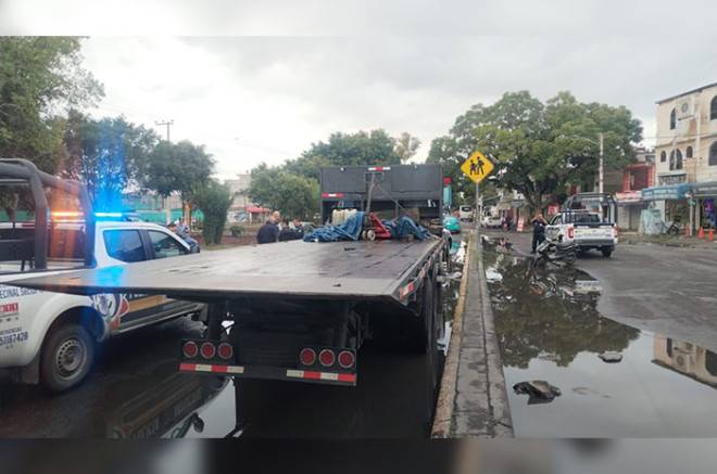 Hermanitos mueren arrollados por una grúa en Ecatepec