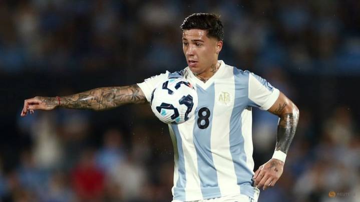 Chelsea's Fernandez out of Argentina squad due to knee issue