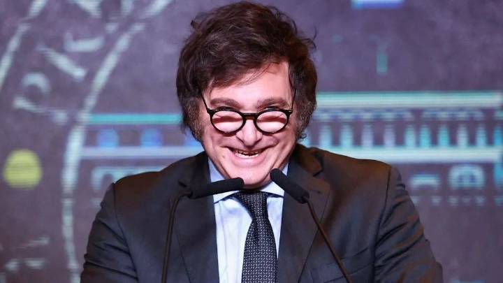 Reforma laboral: cómo serían las vacaciones con el proyecto de Milei