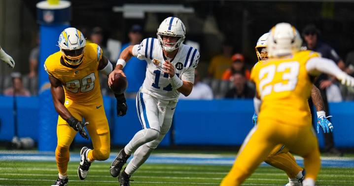 Colts beat Chargers 38-24 for sixth win, snap five