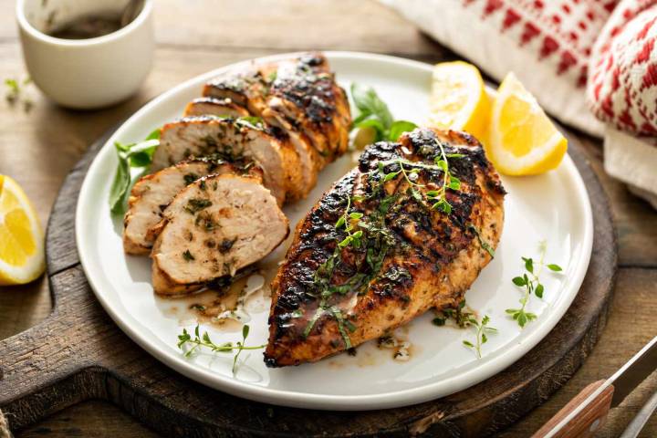 8 Foods That Have More Protein Than a Chicken Breast