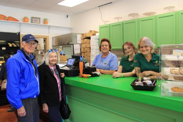 ‘You can rely on us’: Restaurant offers free lunch for those affected by government shutdown
