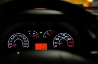 Estas son las 10 luces de advertencia que tienes en el tablero de tu automóvil: estudio revela que pocos saben para qué sirven