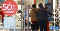 Las ventas del comercio minorista anotan cifras mixtas en agosto pero mejores que el mes previo