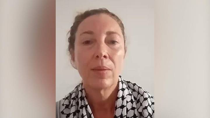 Un medio israelí recoge los detalles de la detención de la mallorquina Reyes Rigo, integrante de la Flotilla investigada por morder a un asistente dental en la prisión