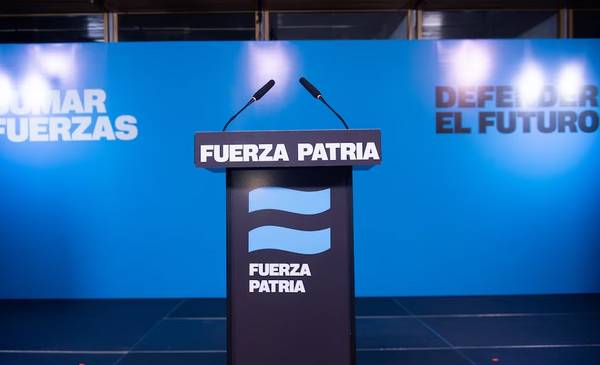 El búnker platense del peronismo, entre la tensión y la cautela a la espera de los resultados oficiales
