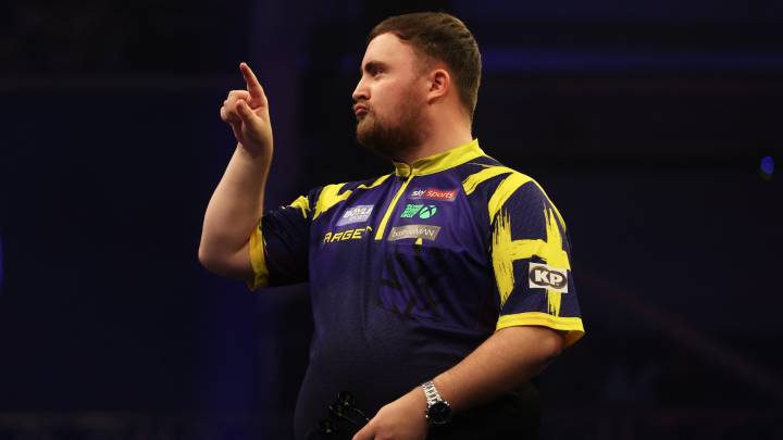 Luke Littler humiliates Luke Humphries in World Grand Prix and sends rival cheeky World No.1 warning