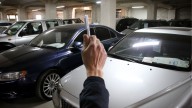 "Tía Rica" prepara gran remate: Precios y horarios de la subasta de maletas, autos y hasta caballos