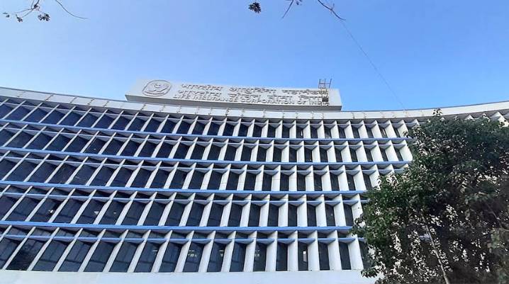 From Mundhra to Mundra: Recounting a 7-decades-old Tale that Still Sounds Current