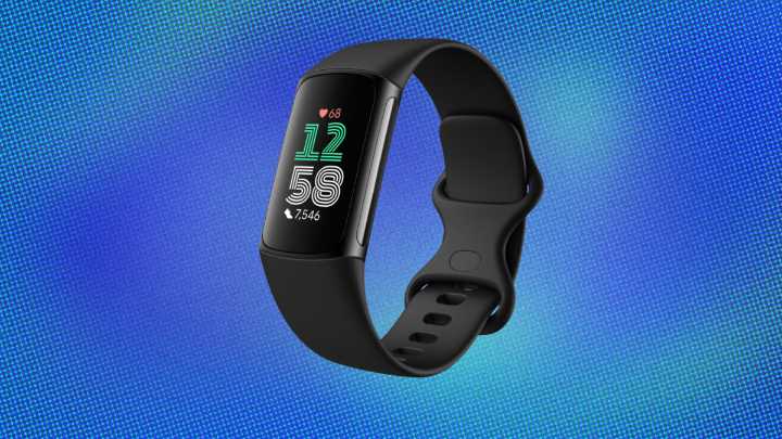 This Fitbit Charge 6 is 30% off this weekend, just in time for fall jogging weather