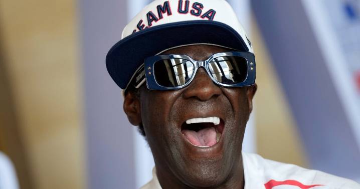 'Yeah, boyeeee': Flavor Flav gives bobsled and skeleton a try, joins team as hype man for Olympics