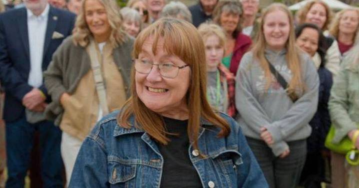 BBC Antiques Roadshow guest gobsmacked as £10 item is worth huge amount