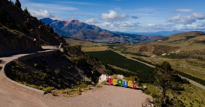Esquel «te conecta»: capital del senderismo, tulipanes en Trevelin y un nuevo corredor con Chile