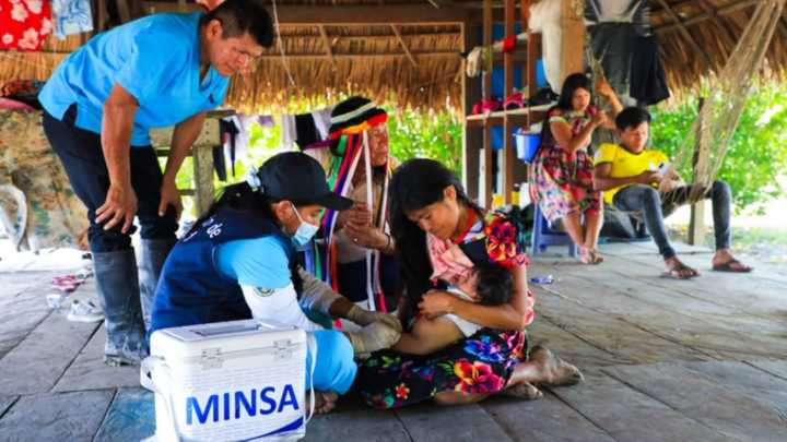 Loreto: brigadas de salud atienden brote de tos ferina en Morona