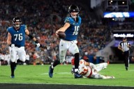 Guía Trevor Lawrence remontada de Jaguars sobre Chiefs