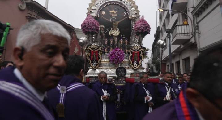 Señor de los Milagros visitará instituciones y hospitales en su quinto recorrido por Lima últimas