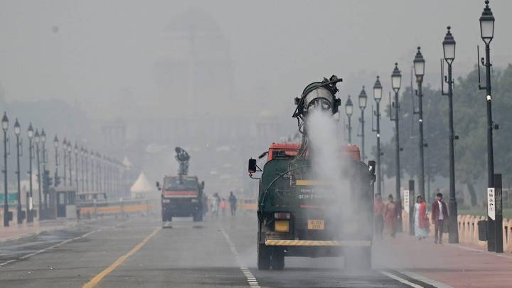After festival of lights, New Delhi plunged into toxic darkness and world’s most polluted air