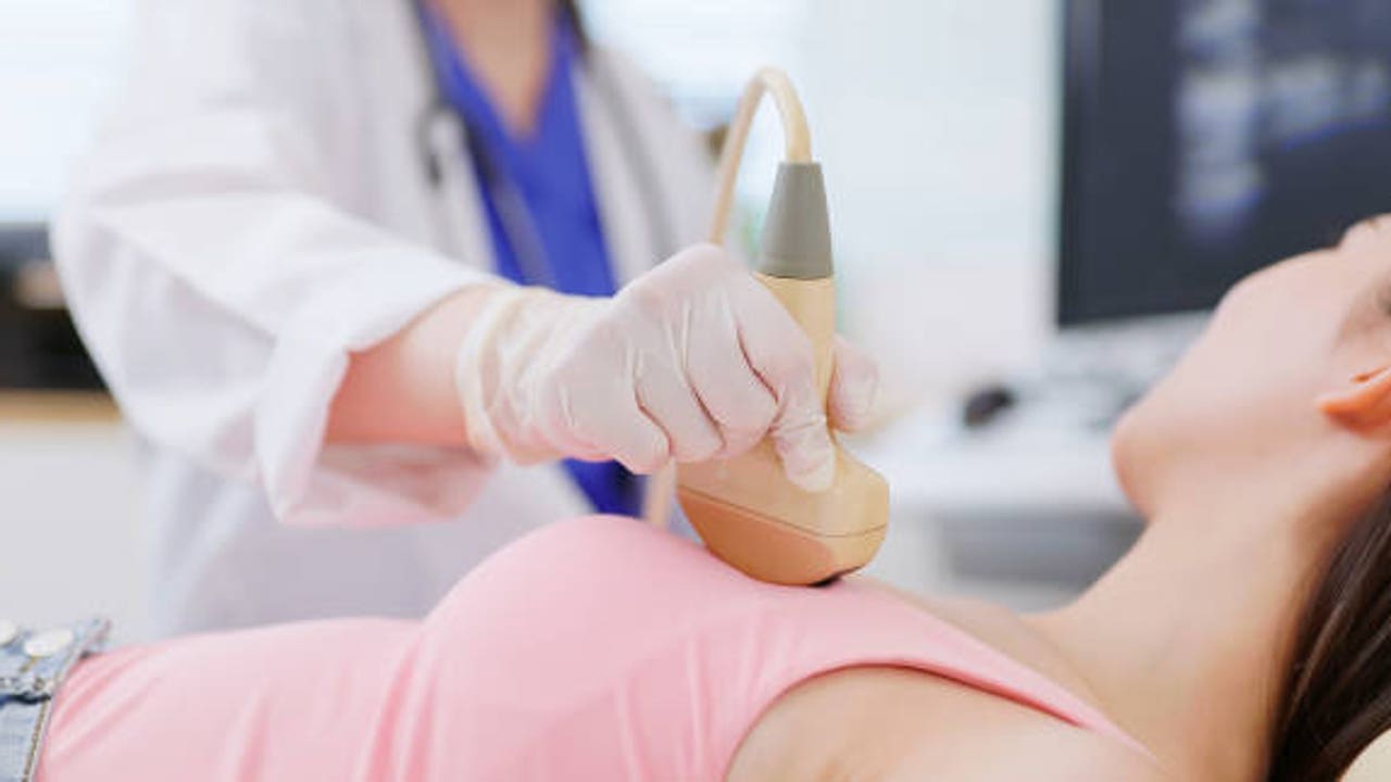 La Conselleria de Sanidad asegura que el Botànic dejó de citar a cerca de 185.000 mujeres al cribado de cáncer de mama