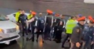 VIDEO | Reportan atropellamiento de policías y una mujer en Terminal 1 del AICM