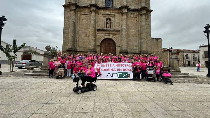 Zarza la Mayor, un ejemplo de solidaridad: recaudación récord en el 'Fin de Semana Rosa' contra el Cáncer de Mama